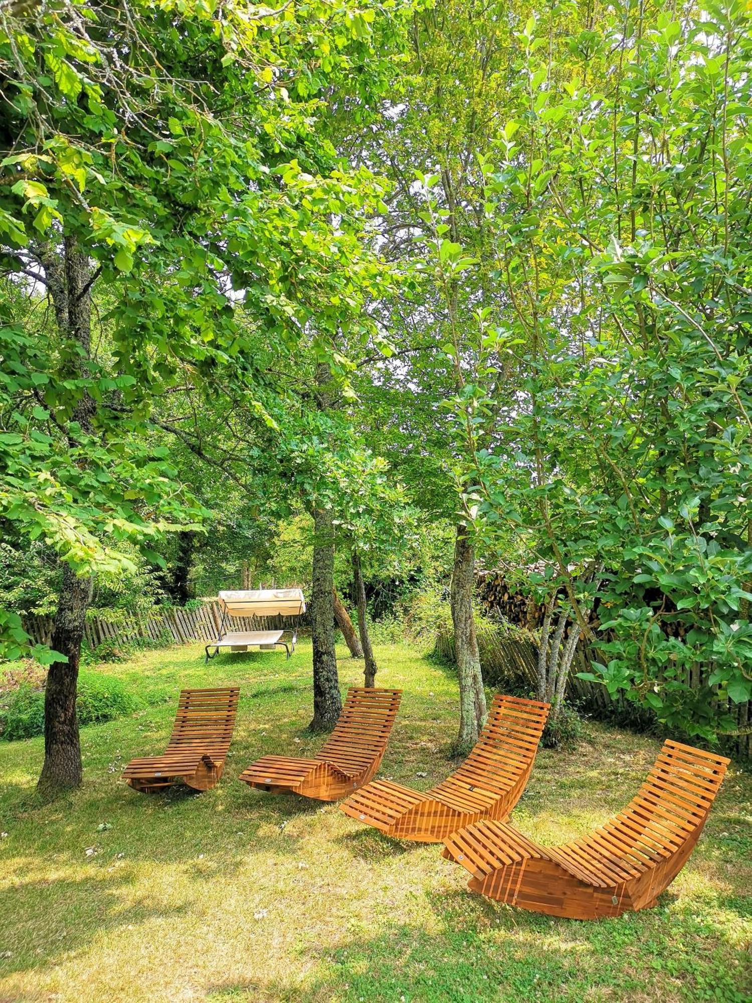 Holiday home La Maison Des Forges: Rustic Chic Forest Retreat Cellefrouin